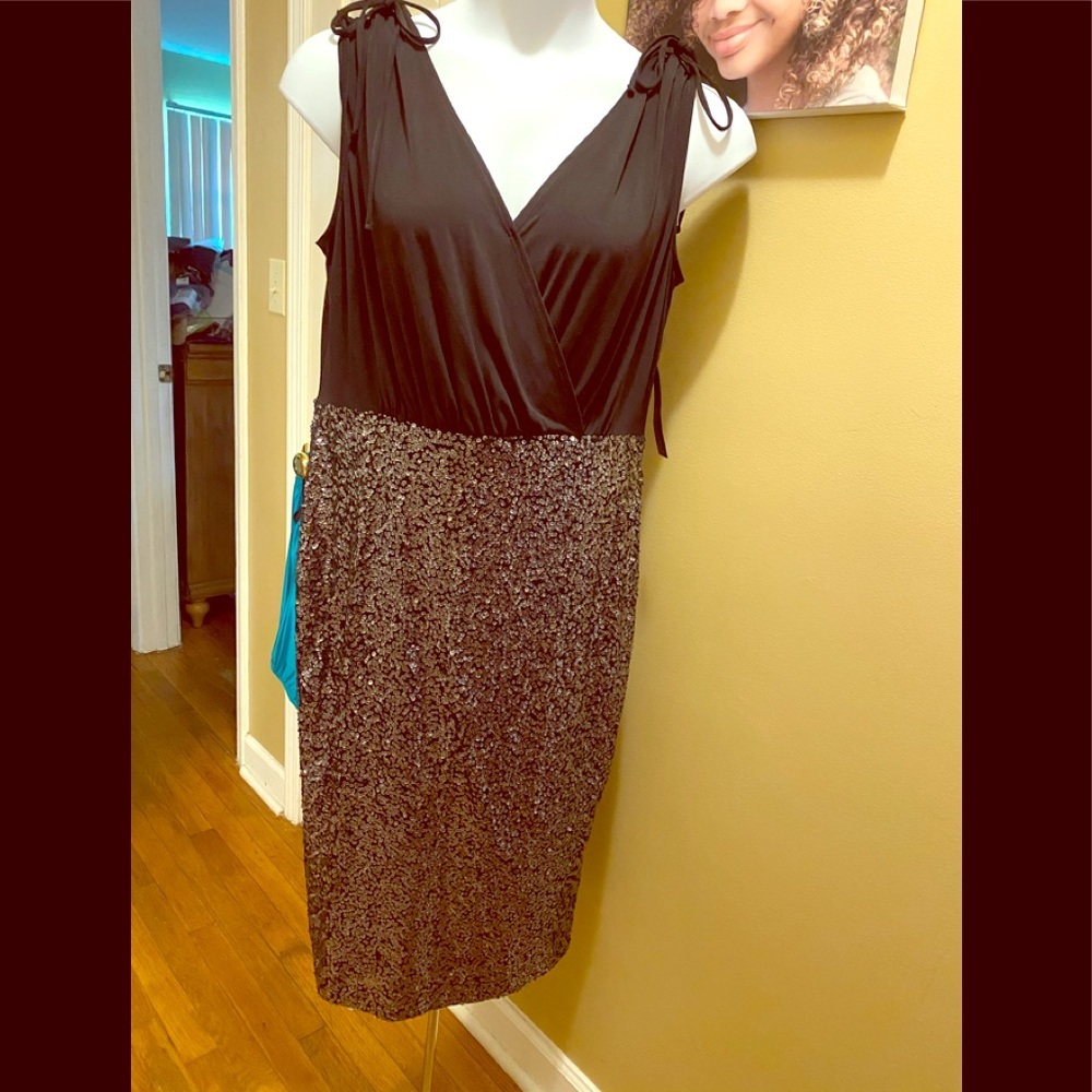 Black w Silver‎ sequins A-Line Dress